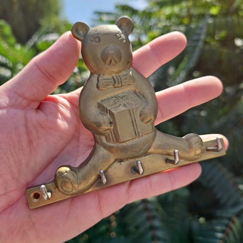 Vintage Bear Solid Brass Key Hanger Wall Decoration Holding Present TW